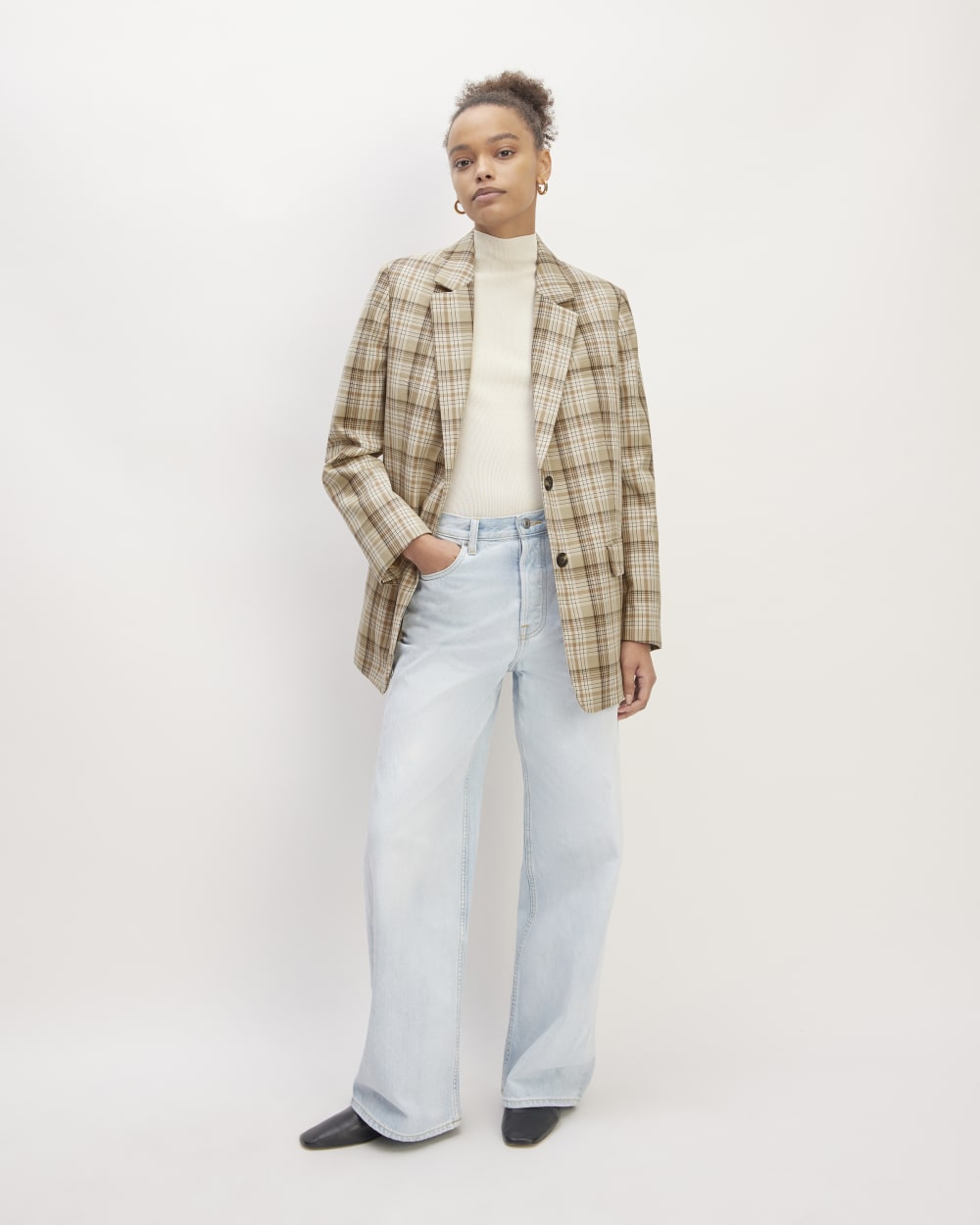 The Oversized Blazer in Buttersmooth | Pale Khaki Plaid