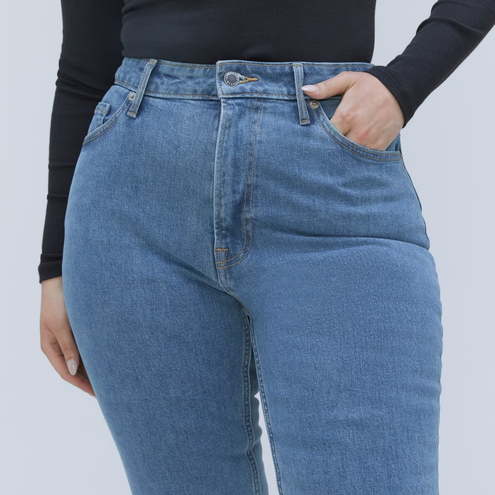 The Cheeky Hourglass Jean | Stone-Washed Sky | 28.5 Inseam
