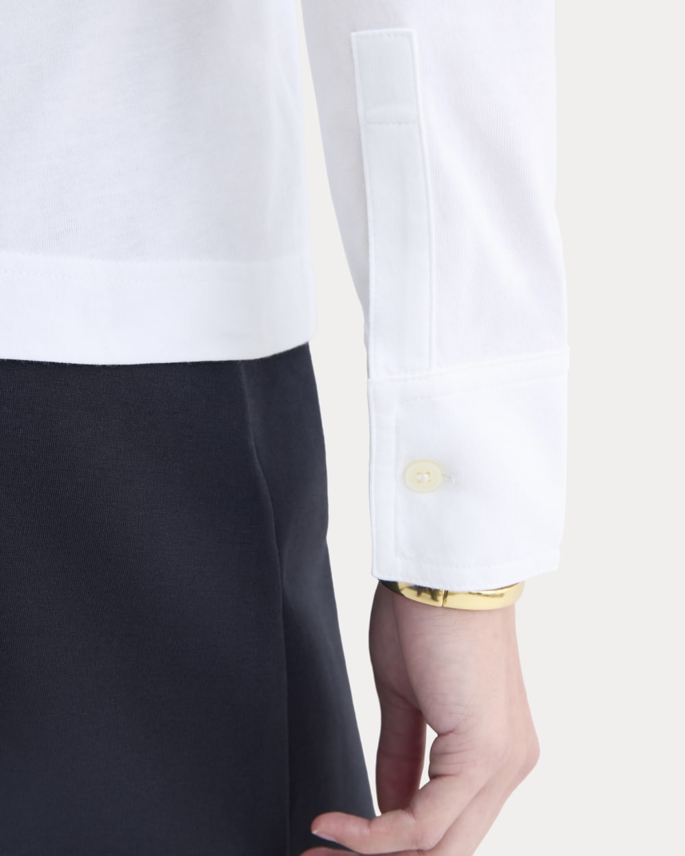 Button-Up Shirt in Essential Cotton | White