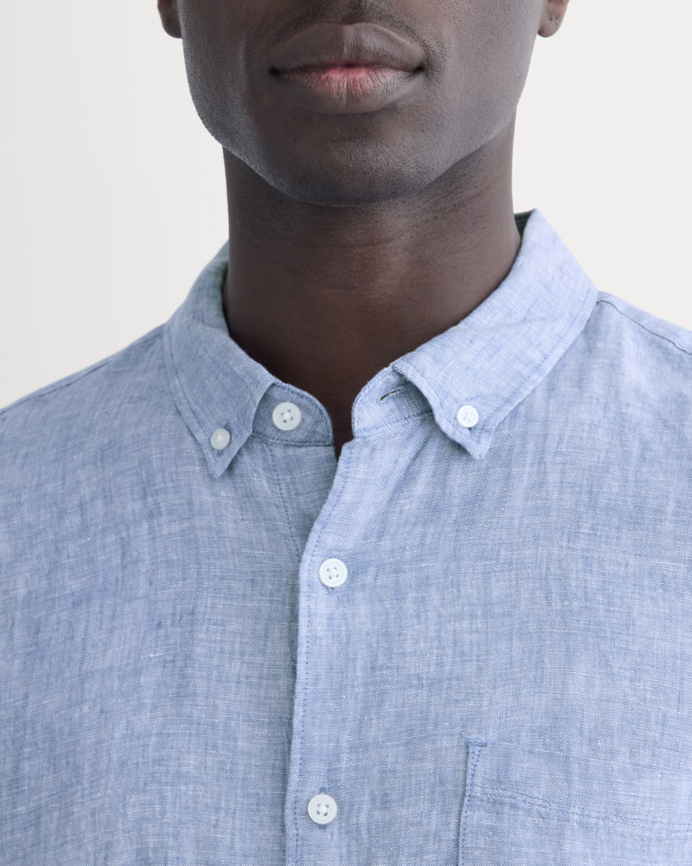 The Classic Short-Sleeve Shirt in Linen | Chambray