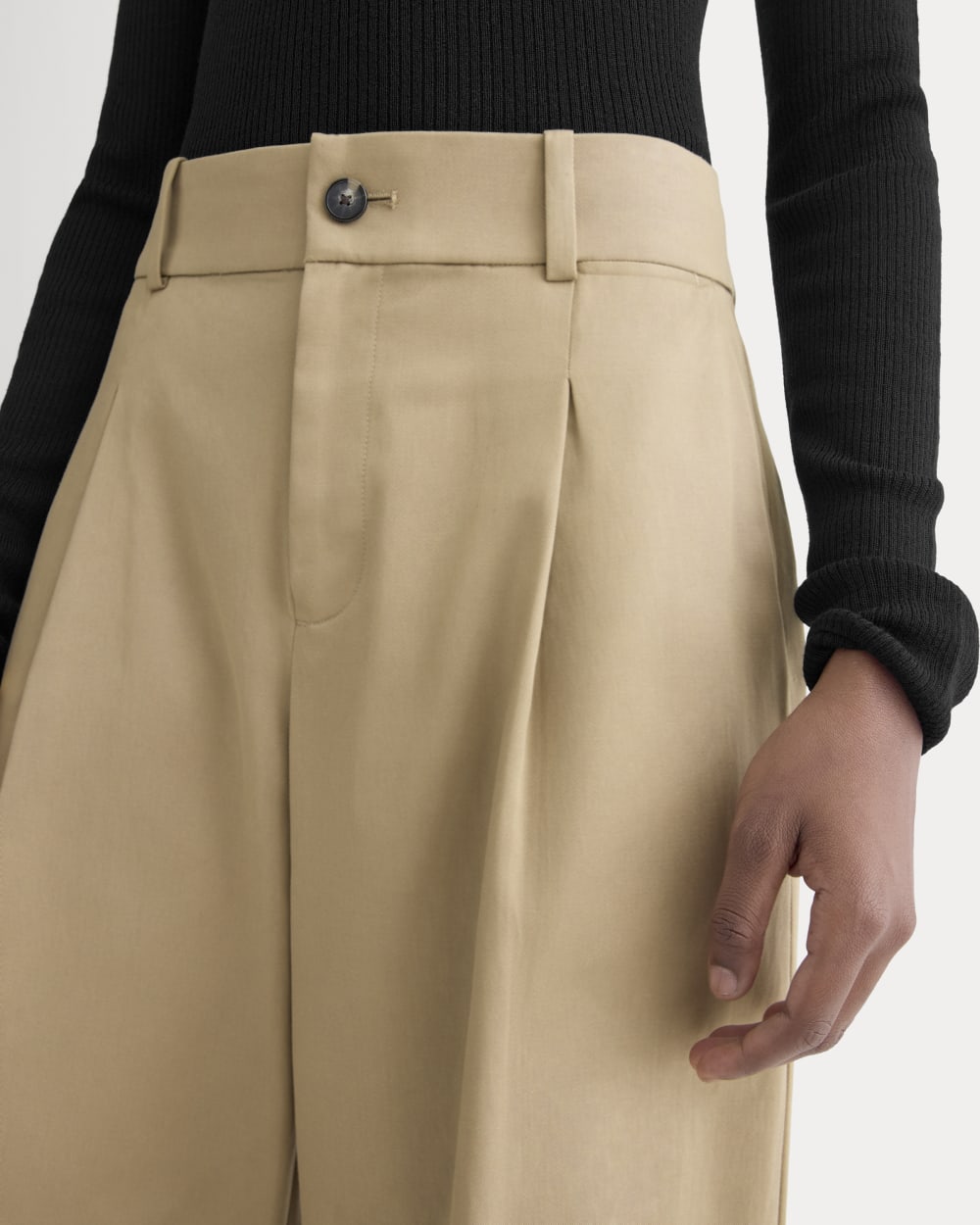 Wide-Leg Trouser in Buttersmooth | Ash Brown | 32 Inseam