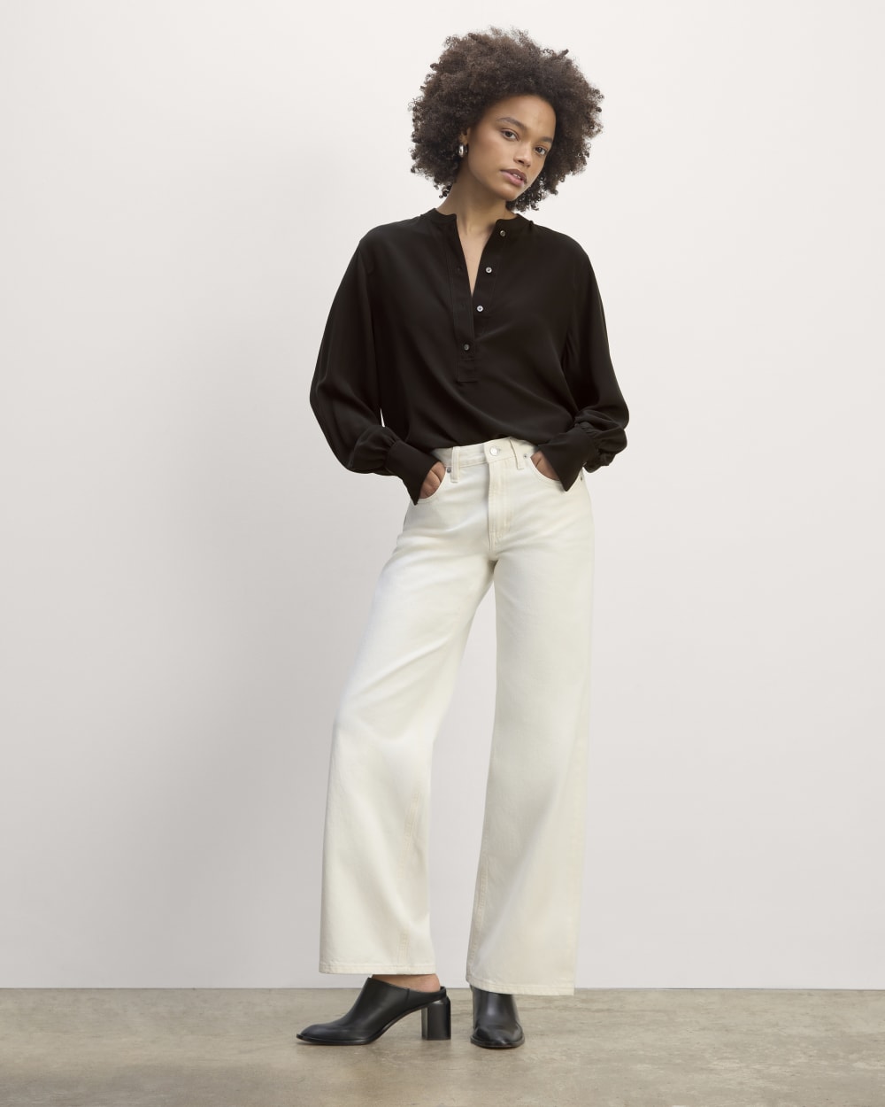 The Henley Shirt in Washable Silk | Black