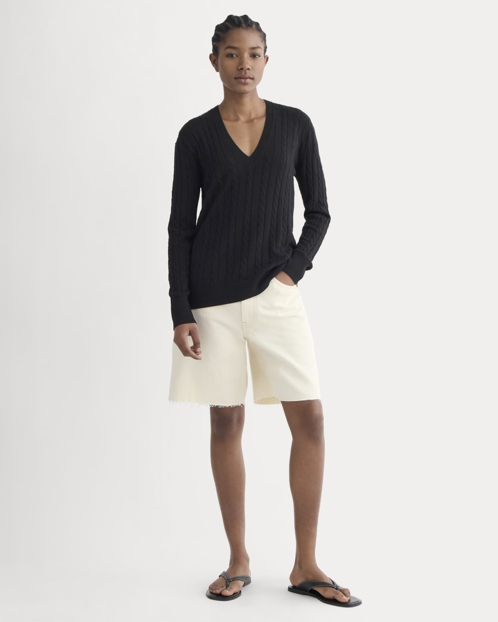 The Cable V-Neck in Cotton Cashmere | Black
