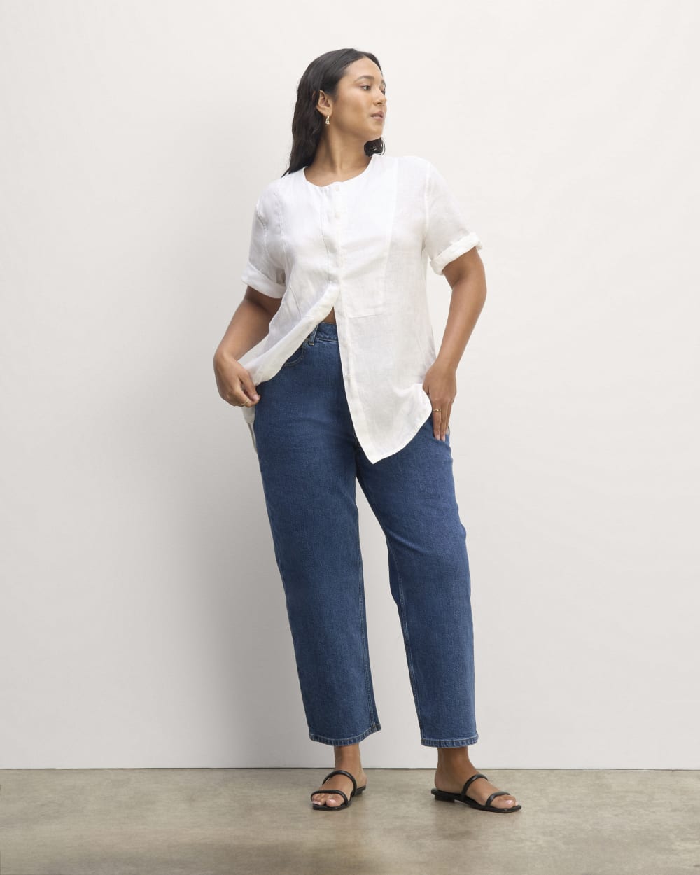 The Bib Shirt in Linen | White