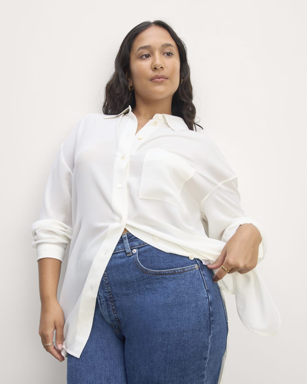 The Boyfriend Shirt in Washable Silk | Off-White