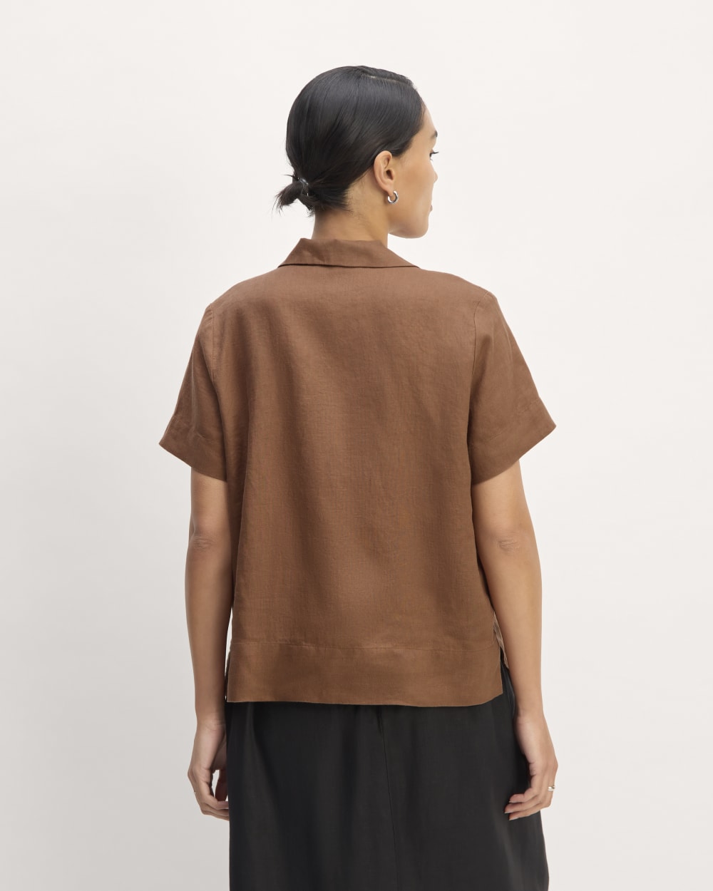 The Notch Shirt in Linen | Carob Brown