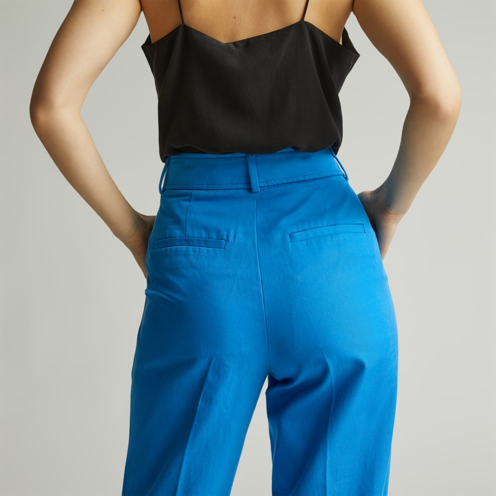 The Draper Tapered Pant in Buttersmooth | Brilliant Blue