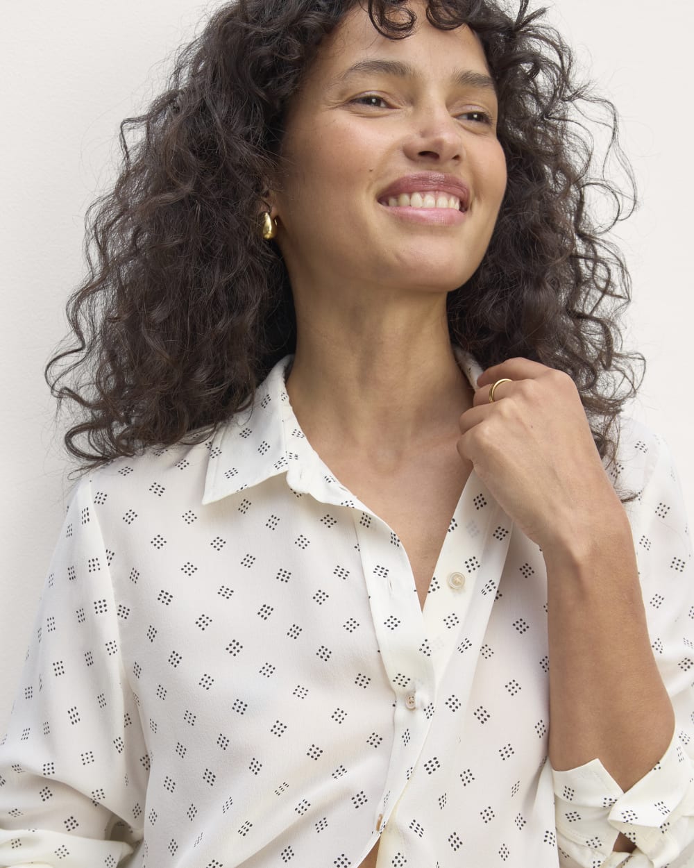 The Must-Have Shirt in Washable Silk | Bone / Black Square Dot