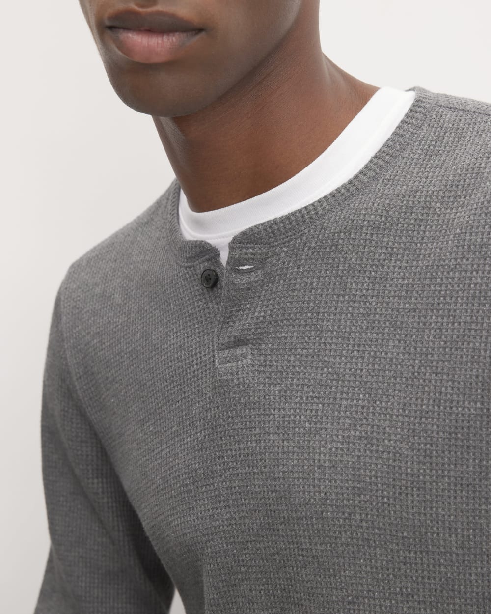 The Waffle Long-Sleeve Henley | Heathered Charcoal